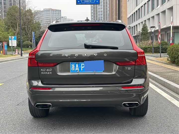 Volvo XC60 2019 T 5 4 WD VI — фото 9