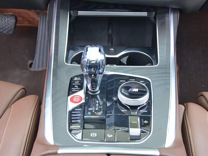BMW X7 2019 x Drive 40i Leading — фото 9