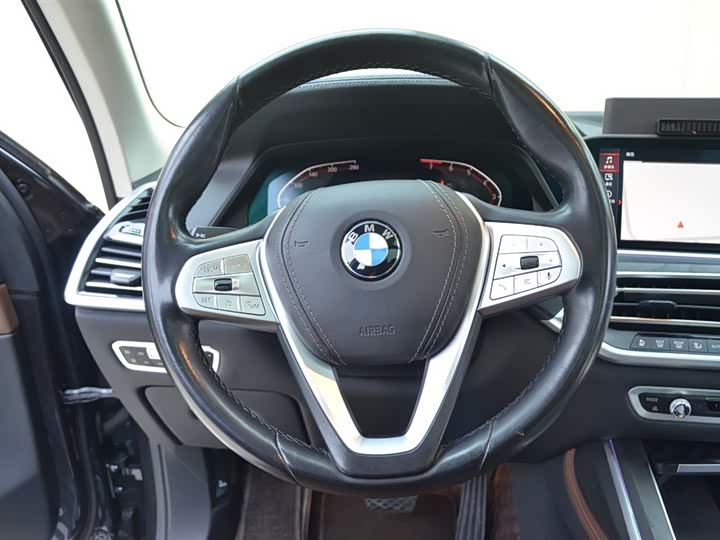 BMW X7 2019 x Drive 40i Leading — фото 10