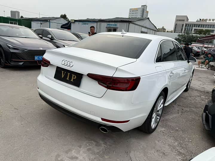 Audi A4L 2018 30 40 TFSI — фото 8