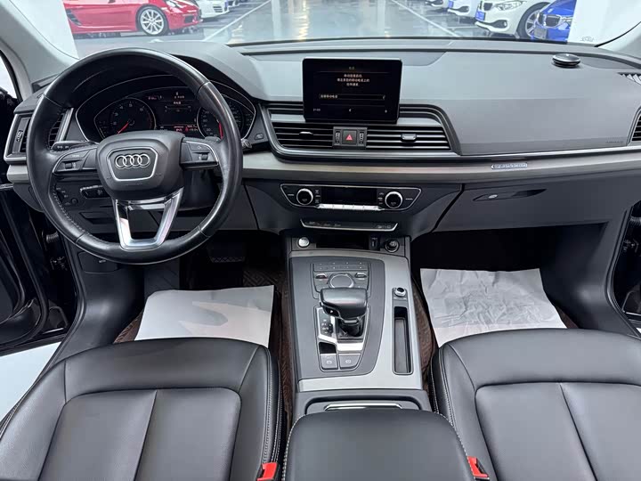 Audi Q5L 40 TFSI базовая — фото 10