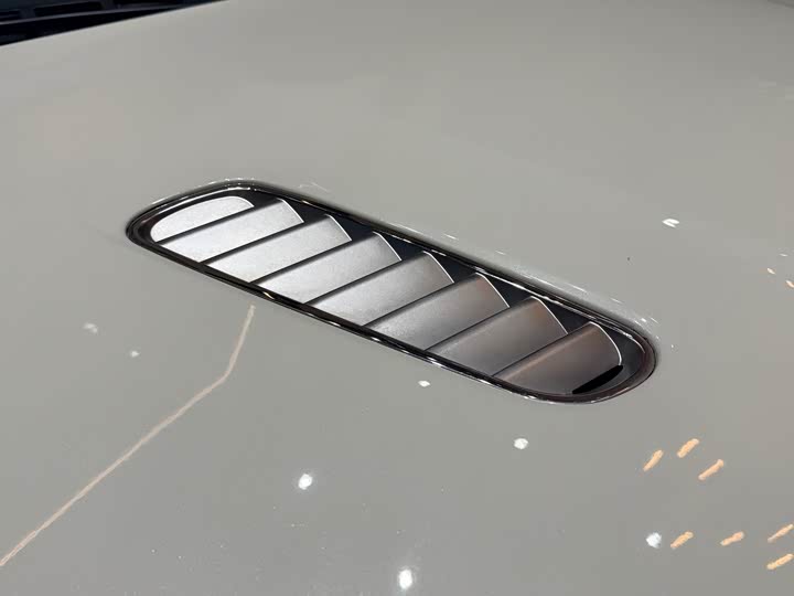 Aston Martin Rapide 2013 6.0 L S — фото 5