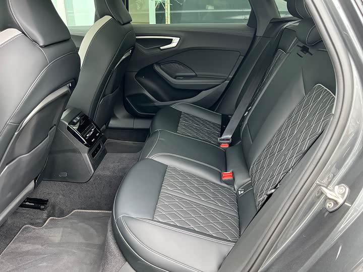 Audi A5L 2026 2.0 T Plus — фото 12