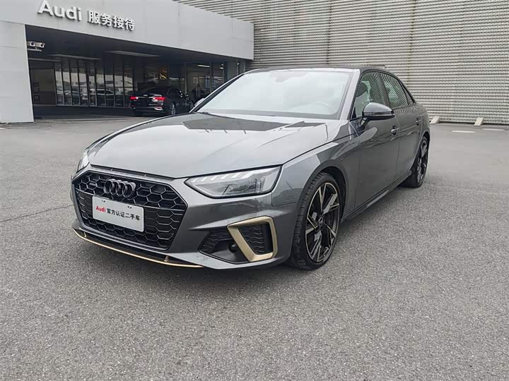 Audi A4L 2024 40 TFSI quattro RS