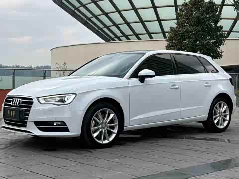 Audi A3 2015 Sportback 40 TFSI ATComfort — фото 16