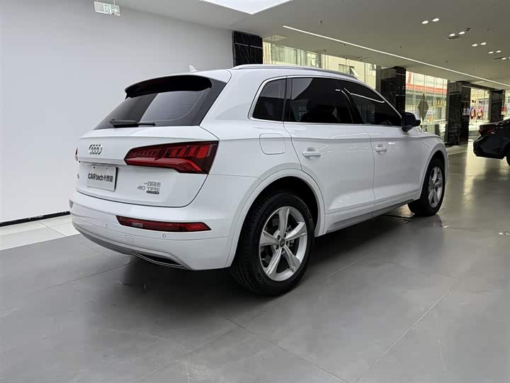 Audi Q5L 2020 40 TFSI — фото 5