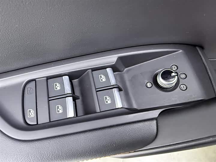Audi Q5L 2020 40 TFSI — фото 26