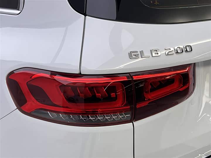 Mercedes-Benz GLB 2021 GLB 200 — фото 10