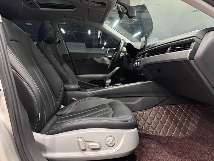 Audi A4L Plus 40 TFSI базовая — фото 12