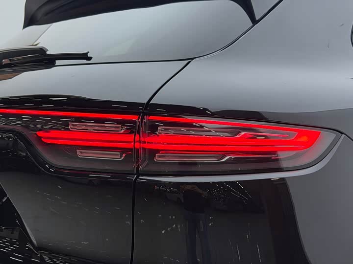 Porsche Cayenne 2018 Cayenne 3.0 T — фото 33