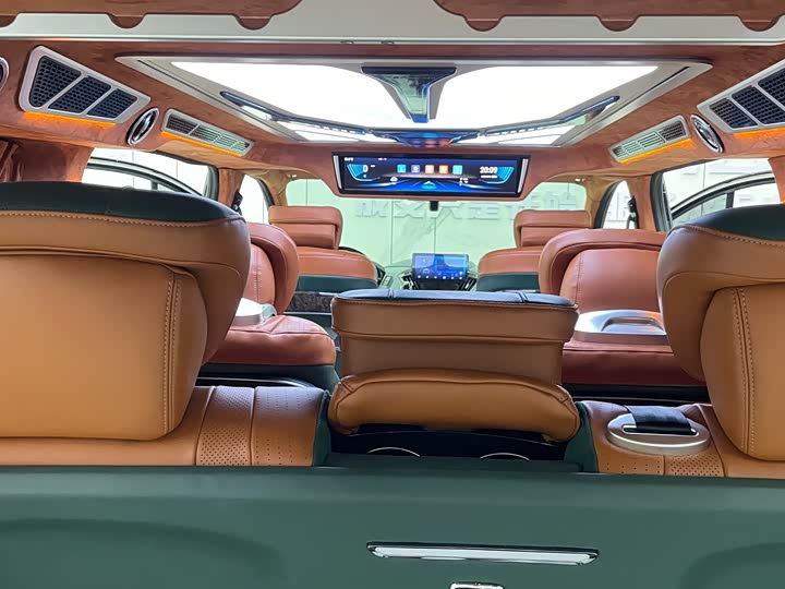 Ford Tourneo — фото 18