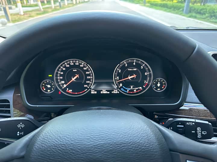BMW X5 2017 x Drive 35i — фото 15