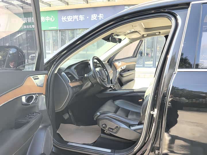 Volvo XC90 2017 T 6 5 — фото 12