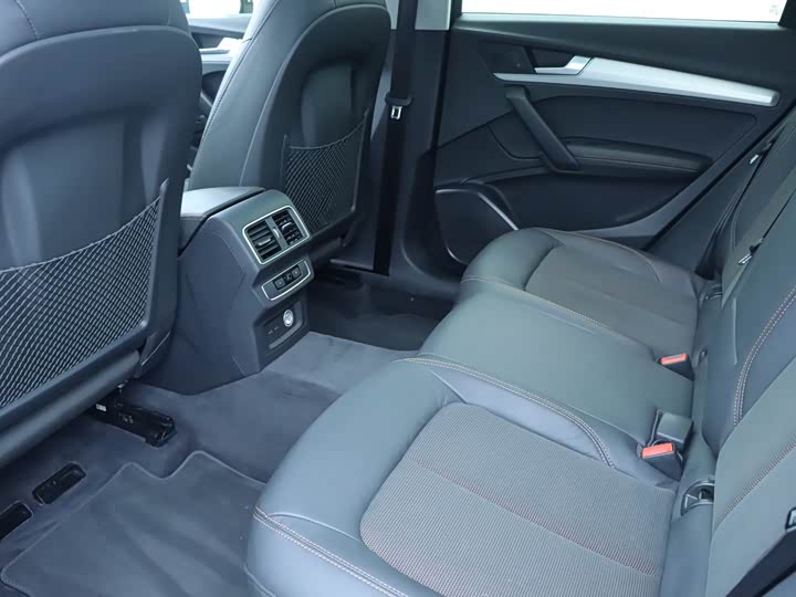 Audi Q5L 2018 40 TFSI V — фото 13