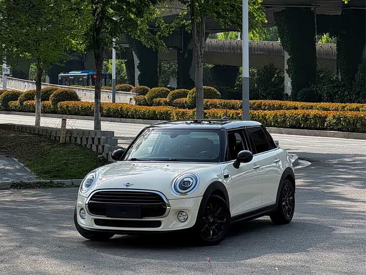 MINI Hatch — фото 1