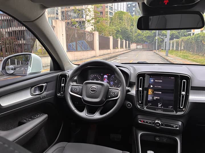 Volvo XC40 2021 T 3 — фото 14