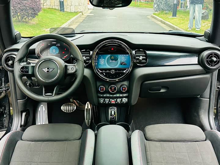 MINI Hatch — фото 16