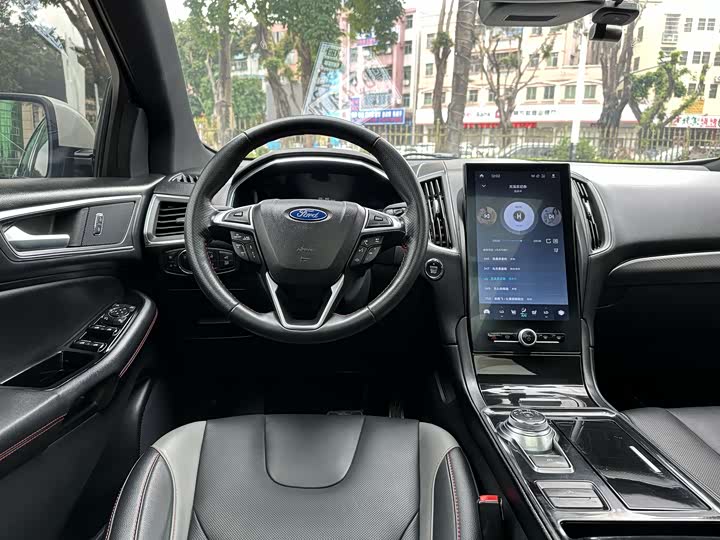 Ford Edge — фото 8