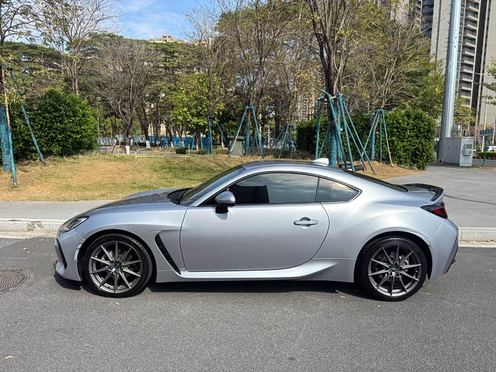 Subaru BRZ 2022 2.4 L MT — фото 4
