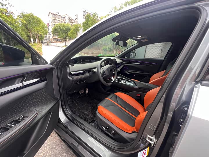 Changan UNI-V 2024 1.5 T Sport — фото 9