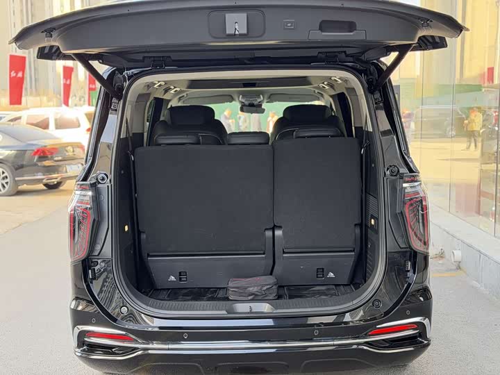 Hongqi HQ9 PHEV 2024 2.0 T 4 WD — фото 14