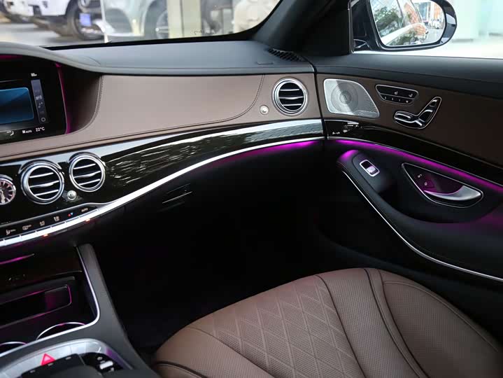 Maybach S-Class 2018 S 560 4 MATIC — фото 9