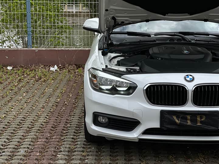 BMW 1-Series 2016 120i — фото 26