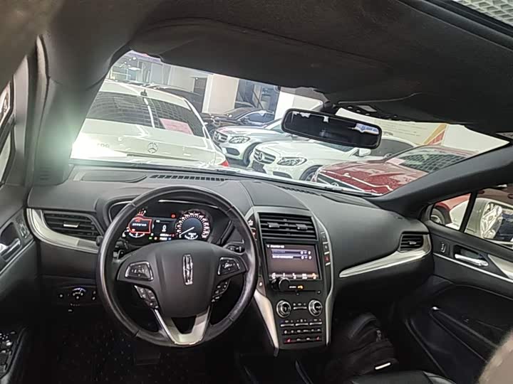 Lincoln MKC 2019 2.0 T 2 WD VI — фото 10