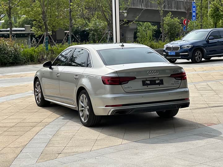 Audi A4L 2019 40 TFSI VI — фото 7
