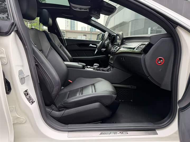 Mercedes-Benz CLS 2015 AMG CLS 63 4 MATIC — фото 4