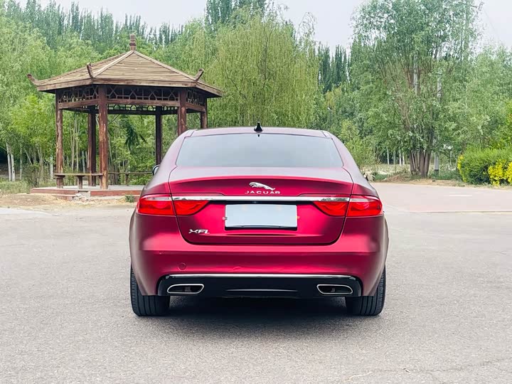 Jaguar XFL 2018 XFL 2.0 T 250 PS — фото 8