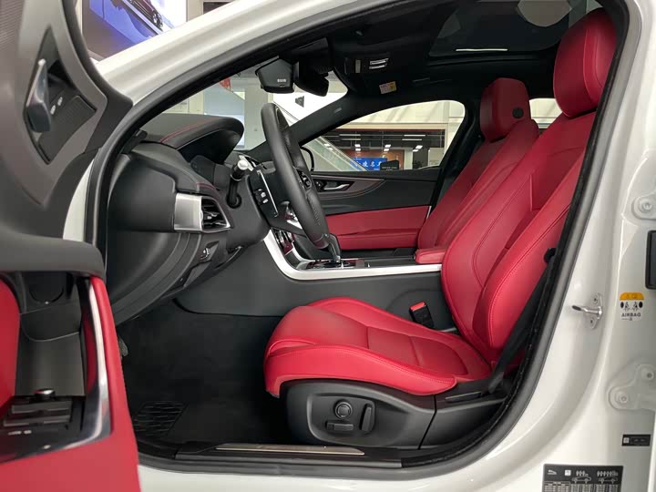 Jaguar XEL 2021 2.0 T 250 PS R-DYNAMIC S — фото 6