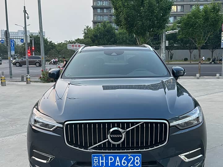 Volvo XC60 2021 T 5 4 WD — фото 2