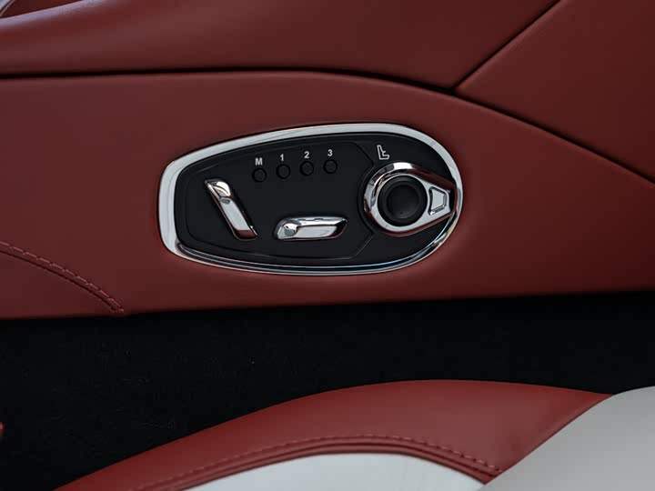 Aston Martin DBS 2019 DBS Superleggera V 12 Coupe — фото 14
