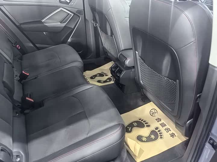 Audi Q3 2023 40 TFSI RS — фото 18