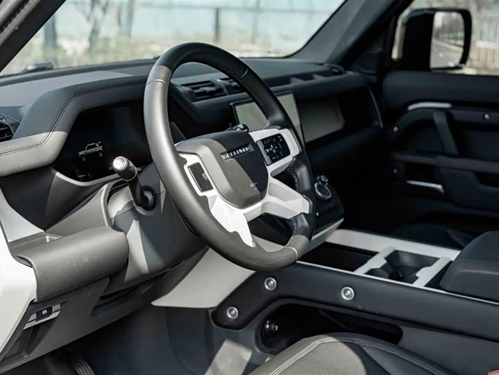 Land Rover Defender — фото 12