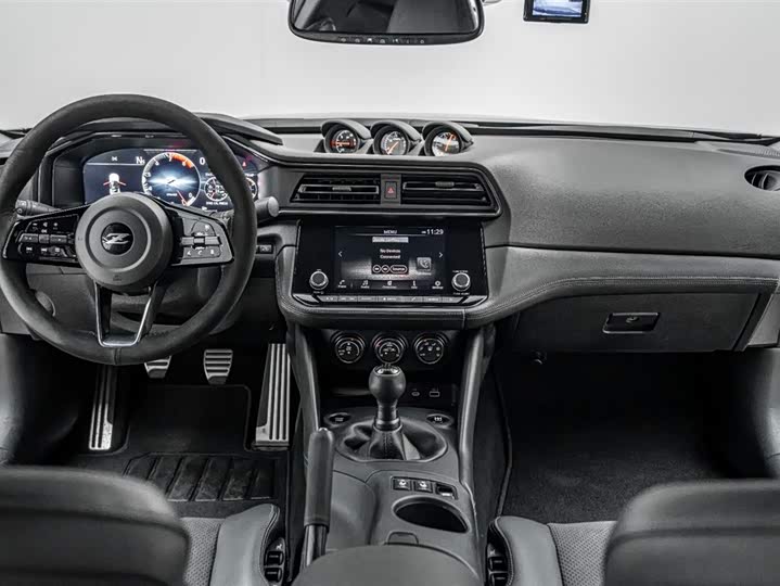Nissan 400 Z 2023 3.0 T — фото 28