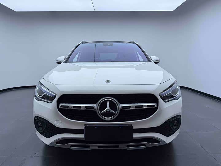 Mercedes-Benz GLA 2023 GLA 220 — фото 2