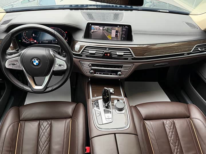 BMW 7-Series 2021 730 Li — фото 11
