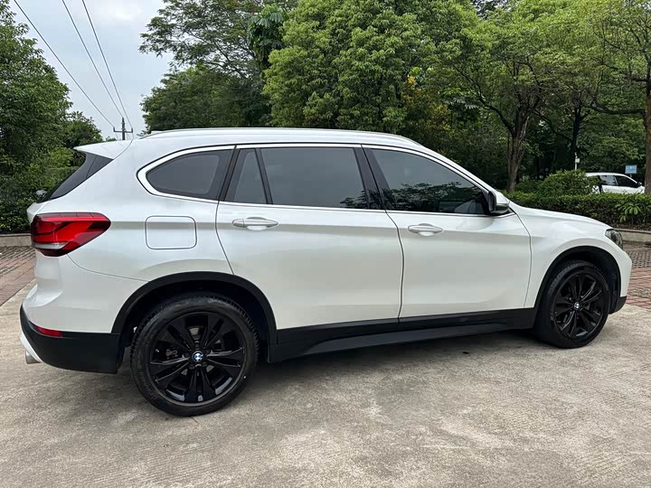 BMW X1 2021 s Drive 20 Li — фото 14
