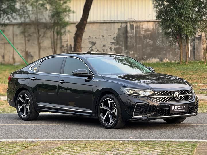 Volkswagen Passat — фото 3