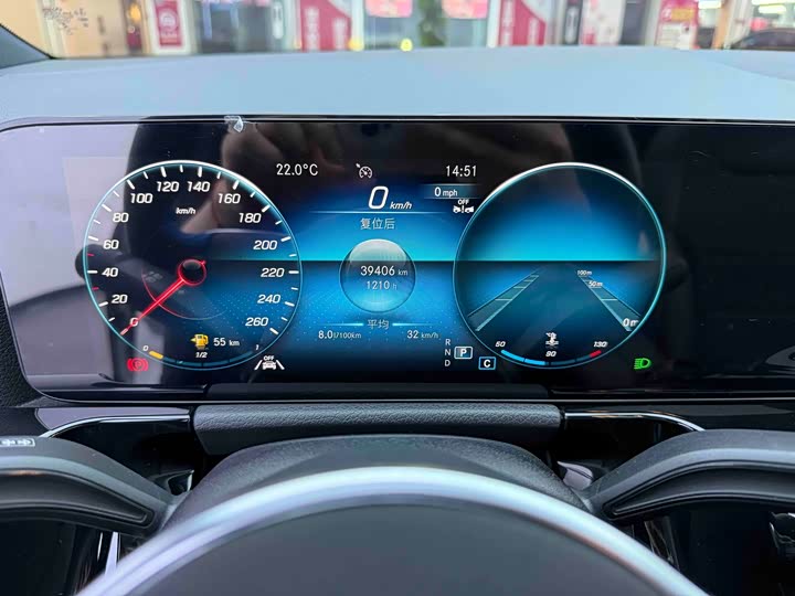 Mercedes-Benz GLA 2023 GLA 220 — фото 6