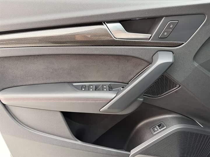 Audi SQ5 2021 3.0 TFSI quattro — фото 21