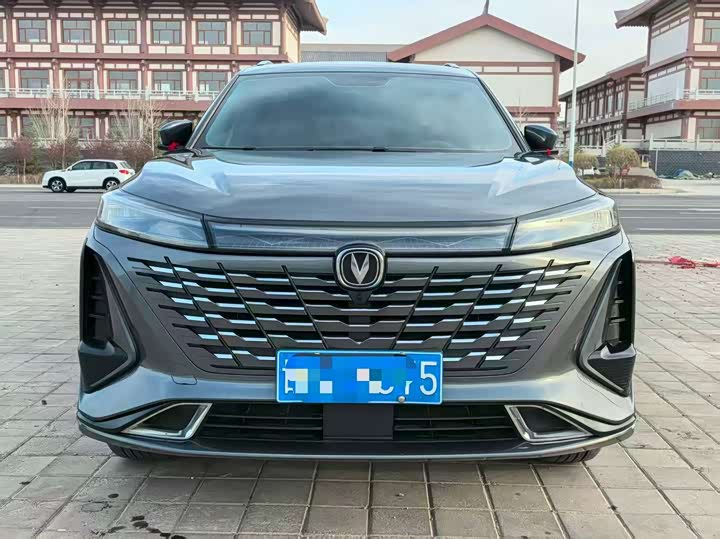 Changan CS75 PLUS 2023 1.5 T ATPremium — фото 2