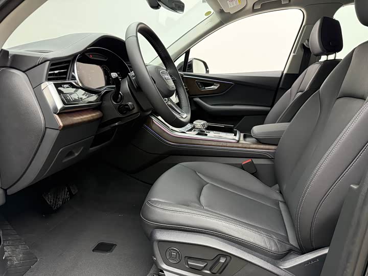 Audi Q 7 2025 45 TFSI quattro S line — фото 14
