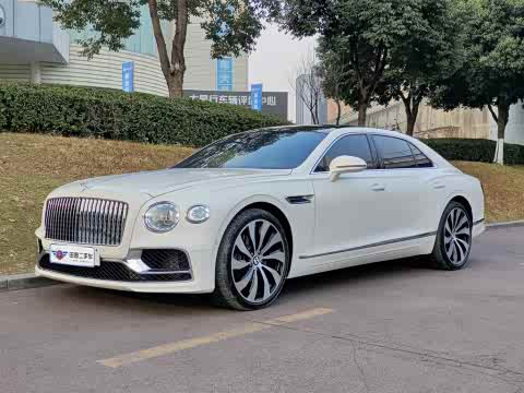 Bentley Flying Spur — фото 12