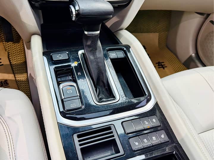 Trumpchi GS8 2017 320 T 2 WD ( ) — фото 17