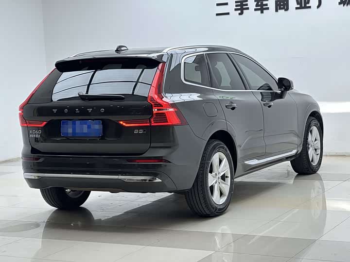 Volvo XC60 2022 B 5 4 WD — фото 24