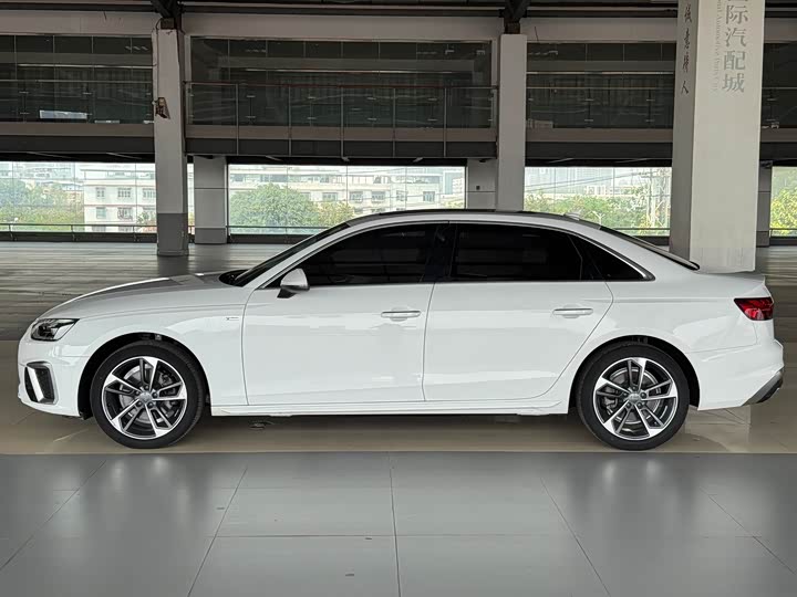 Audi A4L 2020 40 TFSI — фото 3