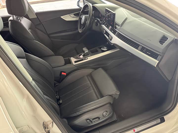 Audi A4L 2020 40 TFSI — фото 11